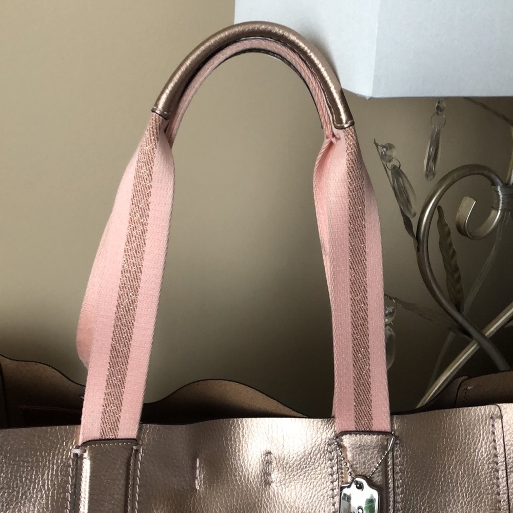 COACH Gold Saddle Large Derby Bag - Picture 5 of 13